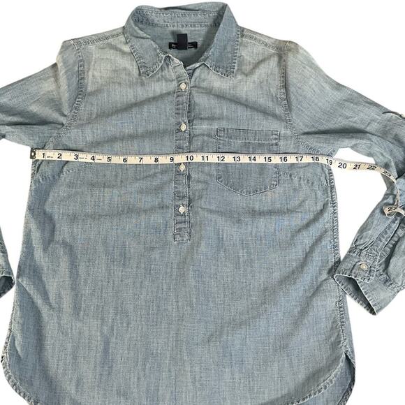 GAP Light Blue Denim 1/2Button Down Long Sleeve Size Small Boyfriend 100% Cotton - Picture 6 of 9